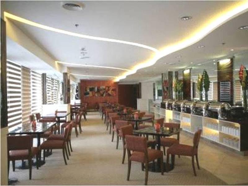 St Giles Hotel Makati Makati City Exterior photo