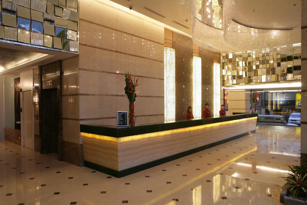 St Giles Hotel Makati Makati City Exterior photo